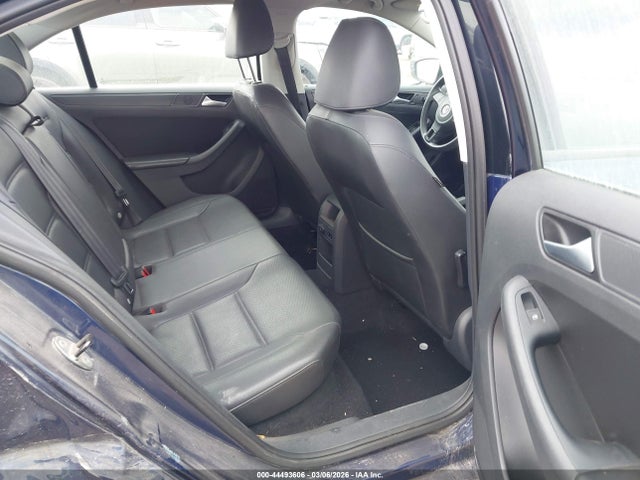 2014 Volkswagen Jetta 1.8t Se მანქანა იყიდება აუქციონზე, vin: 3VWD17AJXEM416931, აუქციონის ნომერი: 44493606