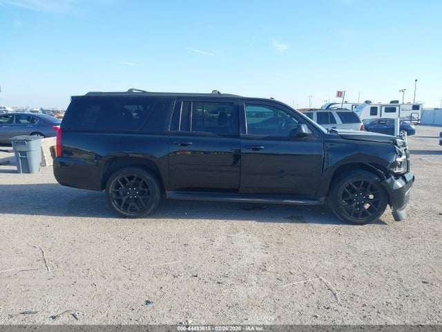 Продаж на аукціоні авто 2015 Chevrolet Suburban 1500 Lt, vin: 1GNSCJKC3FR697740, номер лоту: 44493615