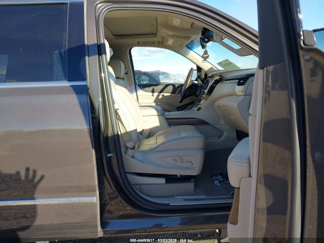 44493617 :رقم المزاد ، 1GKS2CKJ0LR283711 vin ، 2020 Gmc Yukon 4wd Denali مزاد بيع