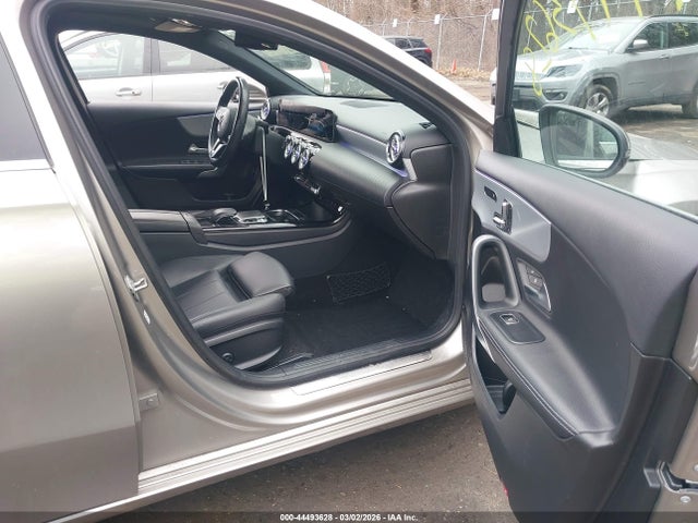 2019 Mercedes-benz A 220 4matic მანქანა იყიდება აუქციონზე, vin: WDD3G4FB1KW005500, აუქციონის ნომერი: 44493628