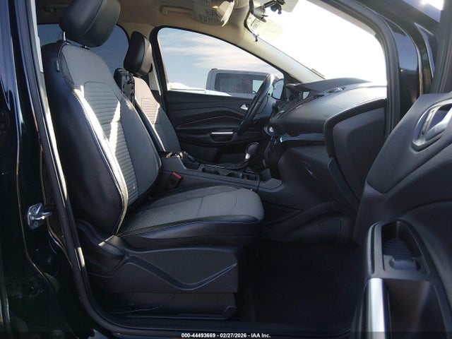 1FMCU9GD0JUA99603 Ford ESCAPE SE