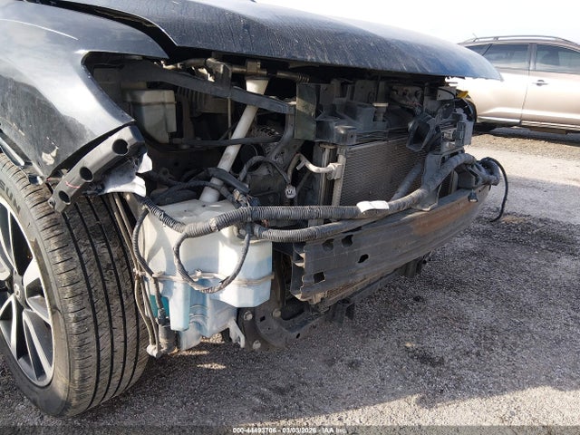 2017 Nissan Rogue Sl მანქანა იყიდება აუქციონზე, vin: 5N1AT2MT7HC759620, აუქციონის ნომერი: 44493706