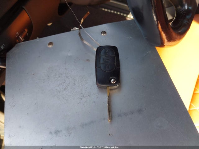 Продажа на аукционе авто 2001 Audi Tt, vin: TRUTX28NX11013084, номер лота: 44493732