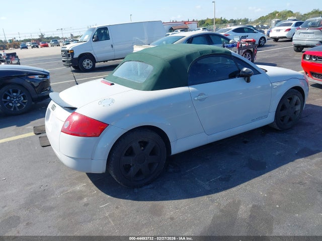 Продажа на аукционе авто 2001 Audi Tt, vin: TRUTX28NX11013084, номер лота: 44493732