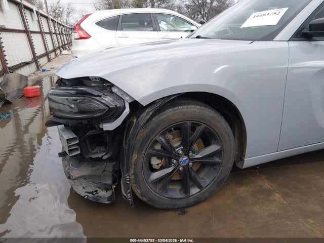 44493752 :رقم المزاد ، 2C3CDXJGXNH209761 vin ، 2022 Dodge Charger Sxt Awd مزاد بيع