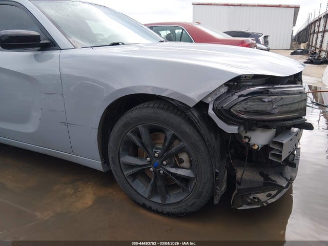 44493752 :رقم المزاد ، 2C3CDXJGXNH209761 vin ، 2022 Dodge Charger Sxt Awd مزاد بيع