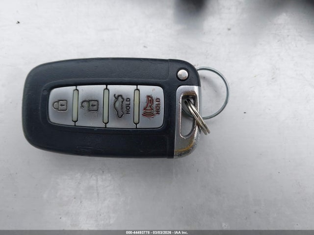 Hyundai SONATA HYBRID 2015 KMHEC4A47FA121614 Image 11