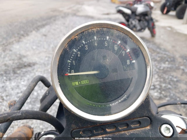 2017 HARLEY-DAVIDSON XL883 1HD4LE216HC414467 Photo 6