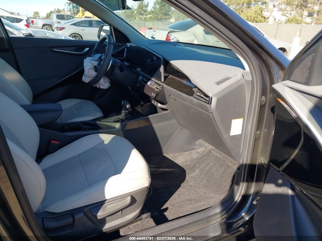 KNDCR3LE8R5187399 KIA NIRO EX