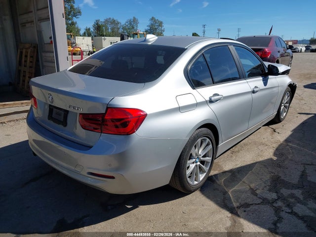 WBA8E1G51GNT38271 BMW 320i