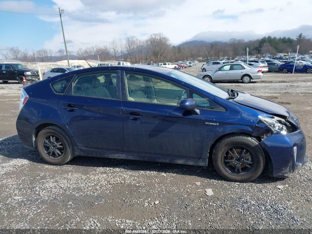 JTDKN3DU3E0386932 Toyota Prius Three