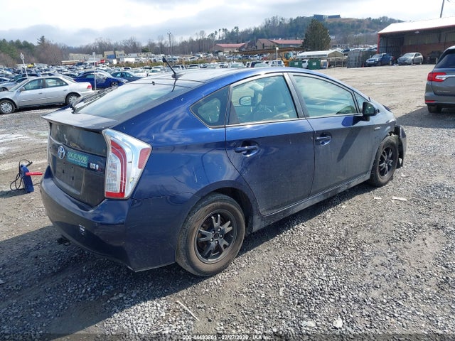 JTDKN3DU3E0386932 Toyota Prius Three