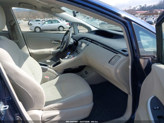JTDKN3DU3E0386932 Toyota Prius Three