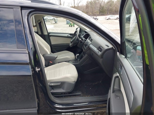 44493917 :رقم المزاد ، 3VVRB7AX1PM070119 vin ، 2023 Volkswagen Tiguan 2.0t S مزاد بيع