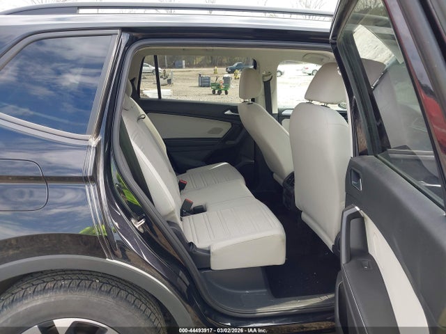 44493917 :رقم المزاد ، 3VVRB7AX1PM070119 vin ، 2023 Volkswagen Tiguan 2.0t S مزاد بيع