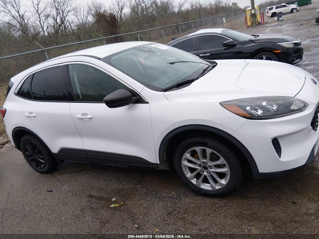 44493918 :رقم المزاد ، 1FMCU0G65NUA44096 vin ، 2022 Ford Escape Se مزاد بيع