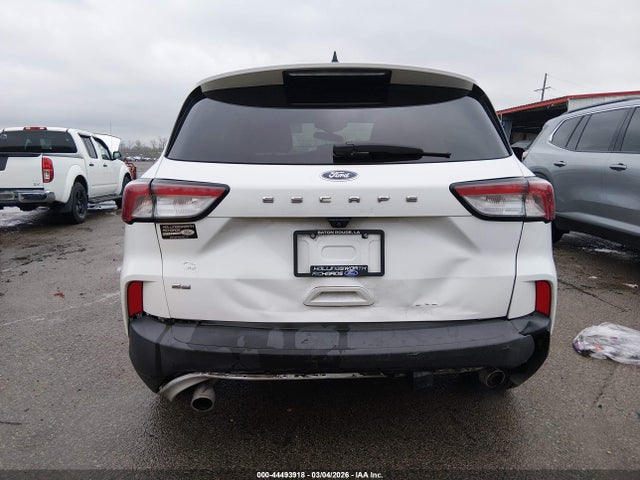 44493918 :رقم المزاد ، 1FMCU0G65NUA44096 vin ، 2022 Ford Escape Se مزاد بيع