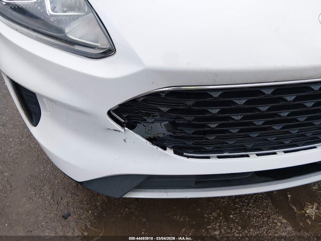 44493918 :رقم المزاد ، 1FMCU0G65NUA44096 vin ، 2022 Ford Escape Se مزاد بيع