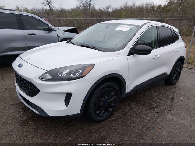 44493918 :رقم المزاد ، 1FMCU0G65NUA44096 vin ، 2022 Ford Escape Se مزاد بيع