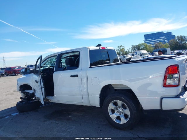 1C6RREGTXPN626833 RAM 1500 Tradesman 4x2 5&#039;7 Box
