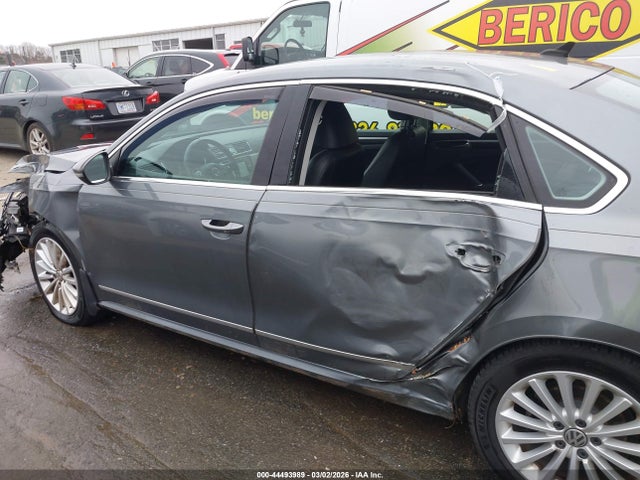 2017 Volkswagen Passat 1.8t Se მანქანა იყიდება აუქციონზე, vin: 1VWBT7A31HC036479, აუქციონის ნომერი: 44493989