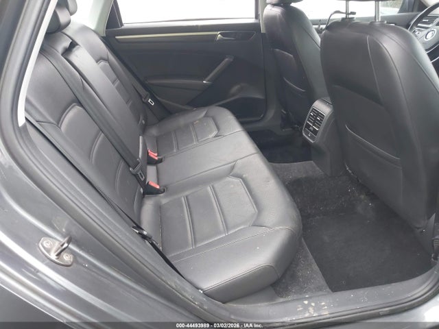 2017 Volkswagen Passat 1.8t Se მანქანა იყიდება აუქციონზე, vin: 1VWBT7A31HC036479, აუქციონის ნომერი: 44493989