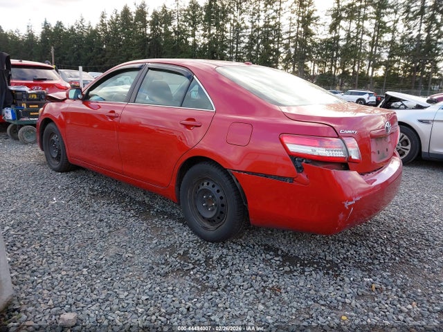 2011 TOYOTA CAMRY 4T1BF3EK5BU644555 Photo 2