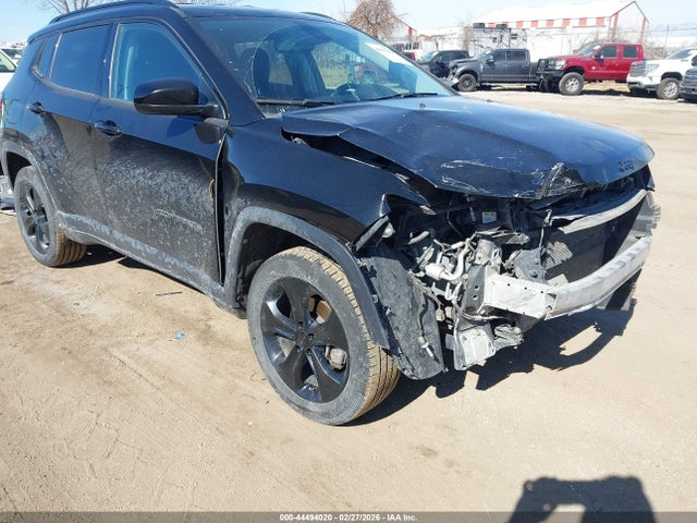 44494020 :رقم المزاد ، 3C4NJDBB3KT812374 vin ، 2019 Jeep Compass Altitude 4x4 مزاد بيع