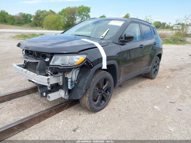 44494020 :رقم المزاد ، 3C4NJDBB3KT812374 vin ، 2019 Jeep Compass Altitude 4x4 مزاد بيع