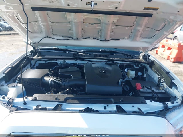 3TMCZ5AN4PM592195 Toyota Tacoma Sr5 V6