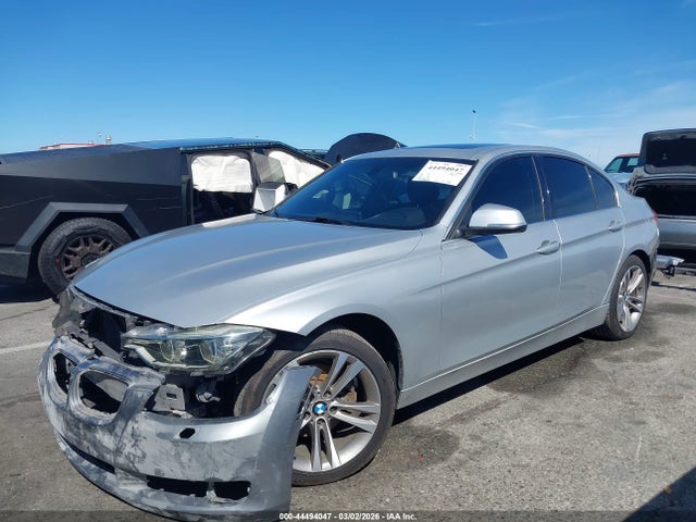 2017 Bmw 330i მანქანა იყიდება აუქციონზე, vin: WBA8B9G36HNU52144, აუქციონის ნომერი: 44494047