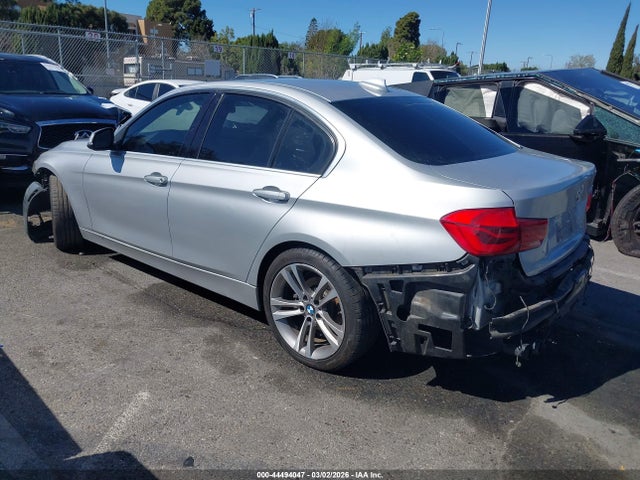 2017 Bmw 330i მანქანა იყიდება აუქციონზე, vin: WBA8B9G36HNU52144, აუქციონის ნომერი: 44494047