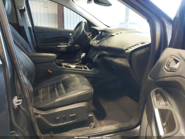 1FMCU0J9XKUC55566 Ford Escape Titanium