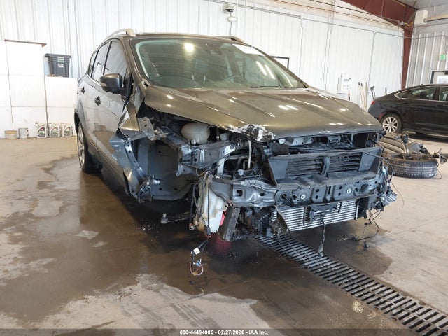 1FMCU0J9XKUC55566 Ford Escape Titanium