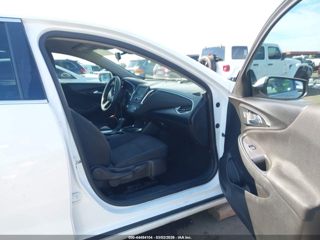 1G1ZD5ST6JF169768 Chevrolet MALIBU LT