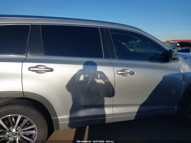 Toyota Highlander Xle 2018 5TDJZRFH6JS829567 Image 13