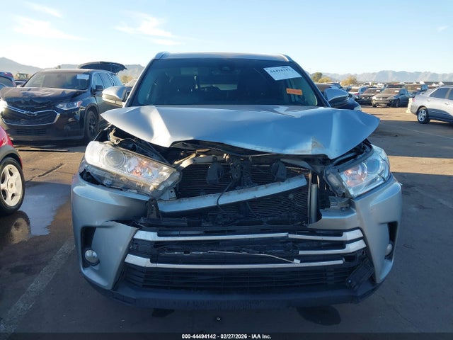 Toyota Highlander Xle 2018 5TDJZRFH6JS829567 Image 6
