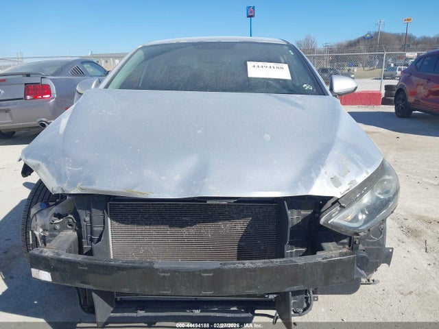 Продажа на аукционе авто 2017 Hyundai Elantra Se, vin: 5NPD74LF3HH127568, номер лота: 44494188