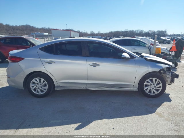Продажа на аукционе авто 2017 Hyundai Elantra Se, vin: 5NPD74LF3HH127568, номер лота: 44494188