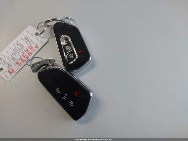 1V2WNPE89PC037610 Volkswagen Id.4 Awd Pro S