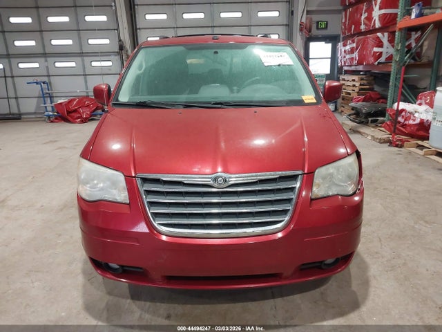 44494247 :رقم المزاد ، 2A4RR5D11AR104365 vin ، 2010 Chrysler Town & Country Touring مزاد بيع