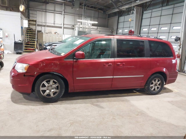 44494247 :رقم المزاد ، 2A4RR5D11AR104365 vin ، 2010 Chrysler Town & Country Touring مزاد بيع