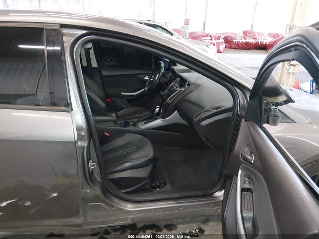 1FADP3K21EL184583 Ford FOCUS SE
