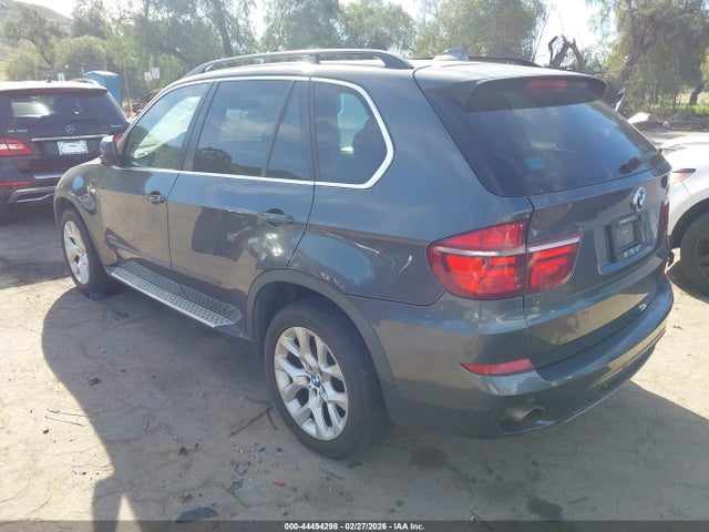 2013 BMW X5 5UXZV4C5XD0E07127 Photo 2
