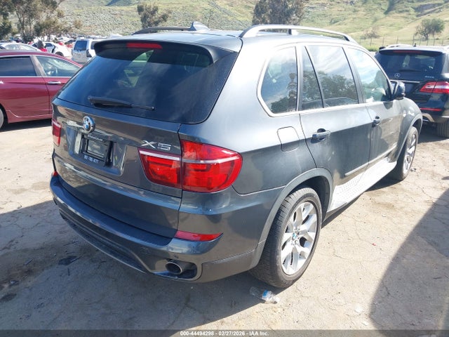 2013 BMW X5 5UXZV4C5XD0E07127 Photo 3