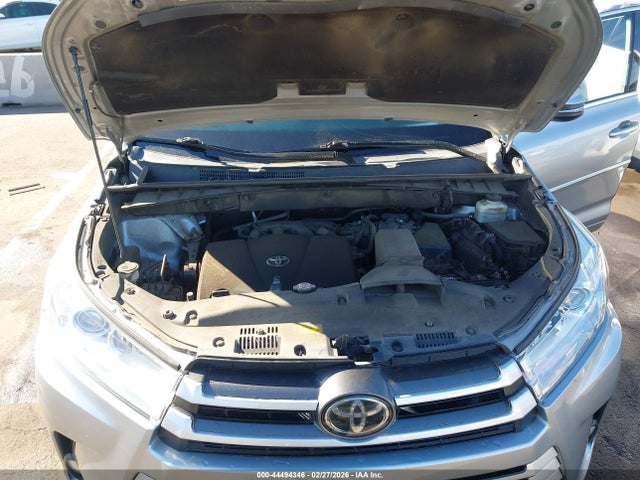 Toyota Highlander Xle 2018 5TDJZRFH6JS876565 Image 10