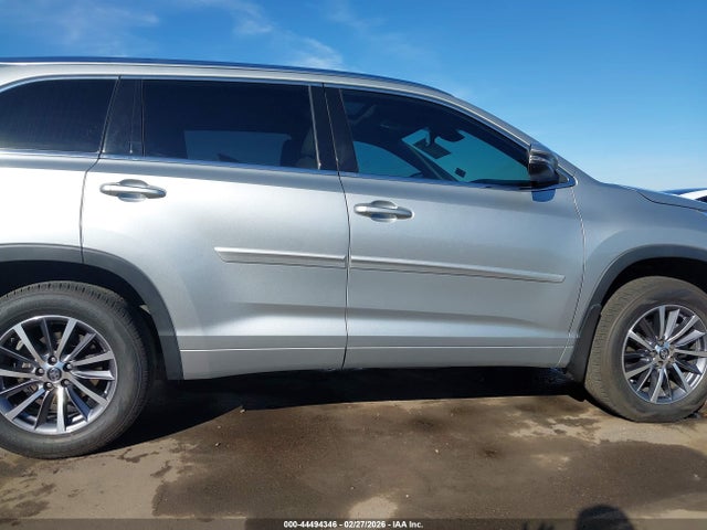 Toyota Highlander Xle 2018 5TDJZRFH6JS876565 Image 14