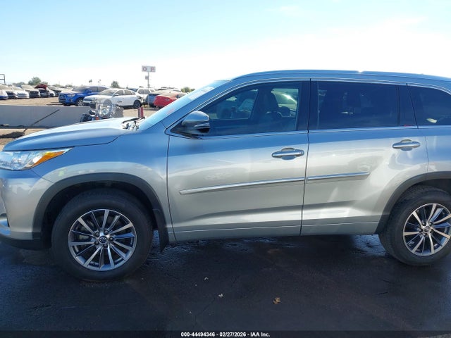Toyota Highlander Xle 2018 5TDJZRFH6JS876565 Image 15