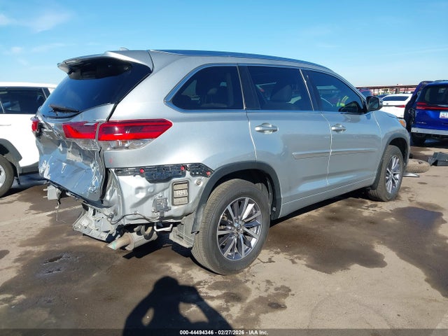 Toyota Highlander Xle 2018 5TDJZRFH6JS876565 Image 4
