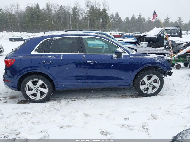 44494353 :رقم المزاد ، WA1AUCF33N1001537 vin ، 2022 Audi Q3 Premium 40 Tfsi Quattro Tiptronic مزاد بيع